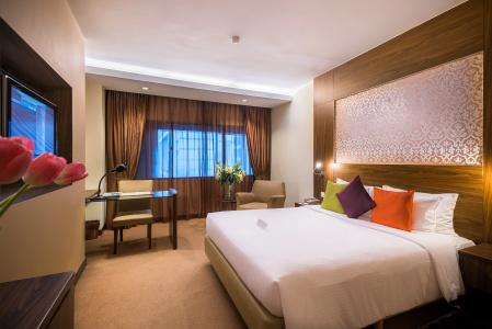 Grand Pacific - 4