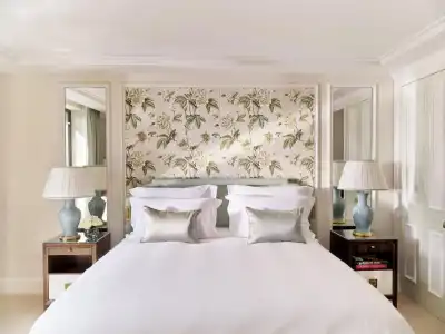 The Dorchester - 12