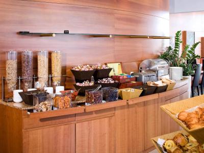 Novotel Chartres - 10
