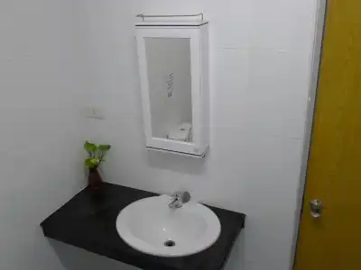 Metro Apartments - 14