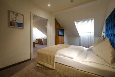 HiLight Suites - 79