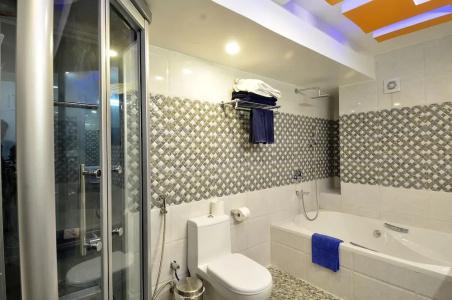Royal Penguin Boutique & Spa - 151