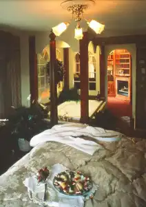 Serenity Inn Newport - 12