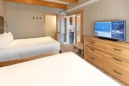 Moose And Suites - 121