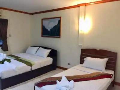 Golden Bee PhiPhi Hostel - 3