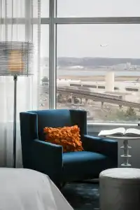 Renaissance Arlington Capital View - 7