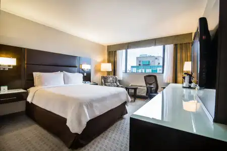 Holiday Inn Vancouver-Centre - 19