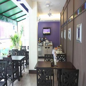 Sawasdee @ Sukhumvit Soi 8 - 28