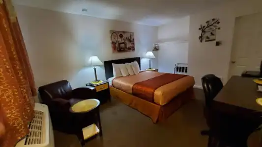 Motel West - 19