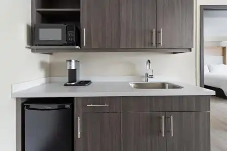 Holiday Inn and Suites Richmond West End by IHG - 25