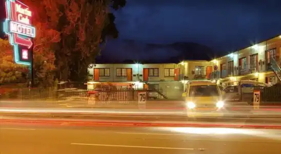Martin Cash Motel - 0
