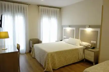 Hostal Toledo - 75