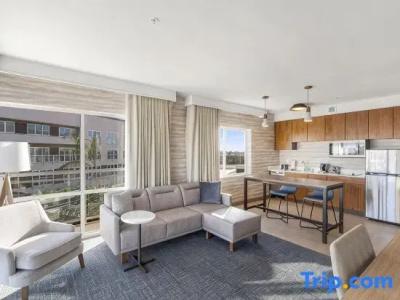 Residence Inn by Marriott Marina del Rey - 54