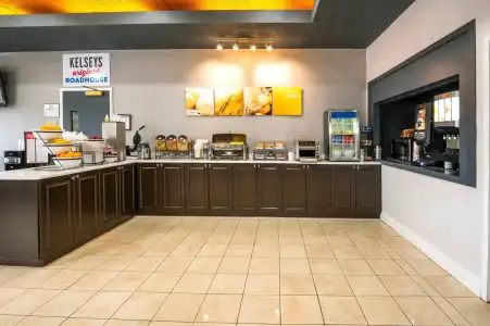 Comfort & Suites - 26