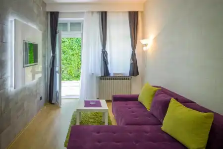 Central Park Residence Guest House - 76
