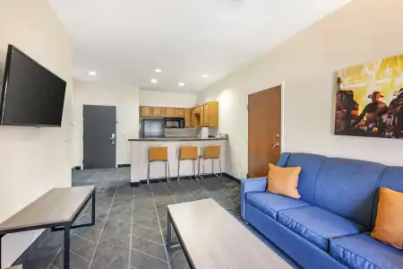 Best Western Lubbock West Inn & Suites - 58
