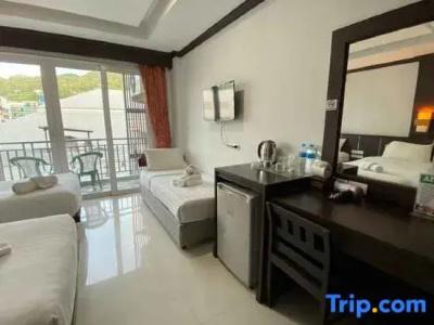 77 Patong & Spa - 65