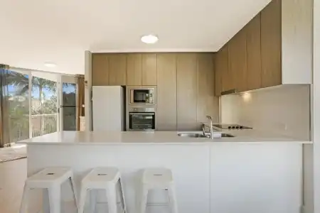 Noosa Tropicana - 168