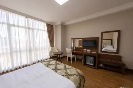 Era Palace - 4
