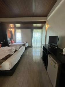 The Sea At Lanta - 48