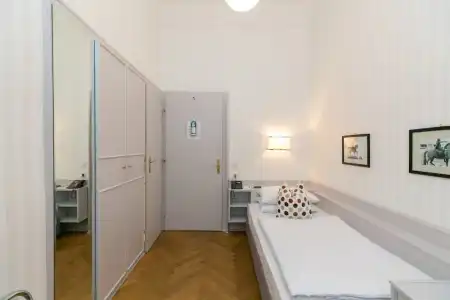 Kärntnerhof - 25