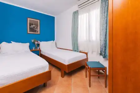 Villa Royal Apartments - 38