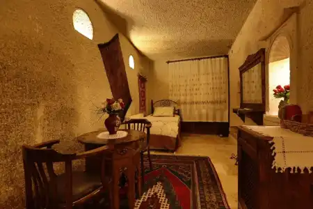 Safran Cave - 146