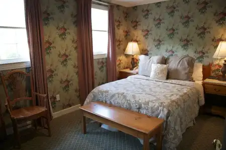 The Queen Anne - 2