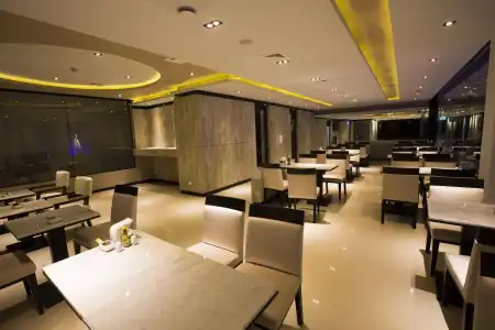 Serenotel Pattaya Beach Front - 46