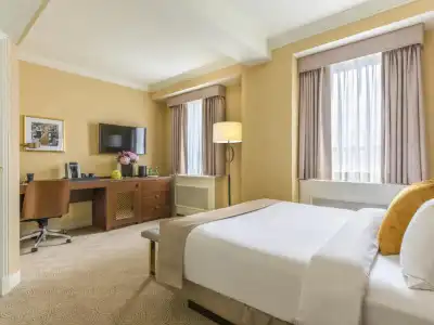 Warwick Allerton - Chicago - 19
