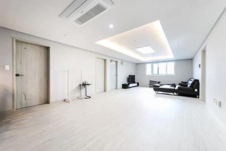 Dynamic Guesthouse - 9