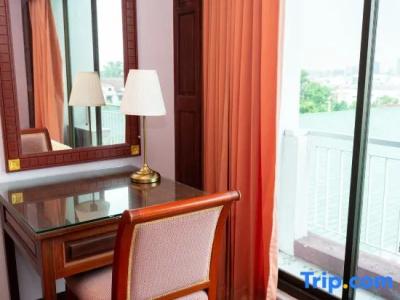 The President at Chokchai 4 - 109
