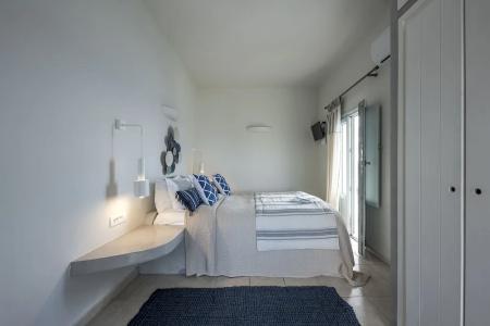Blue Dolphins Apartments - 104