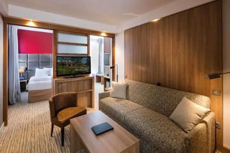 Best Western Plus Le Lavarin - 158
