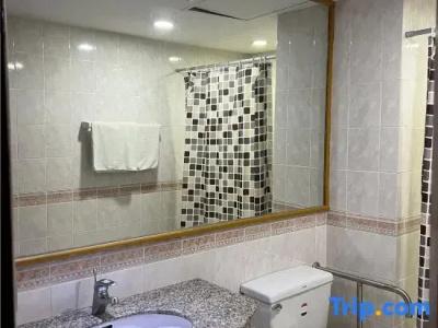 Mall Suites - 270