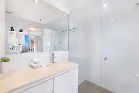 ULTIQA Beach Haven At Broadbeach - 247