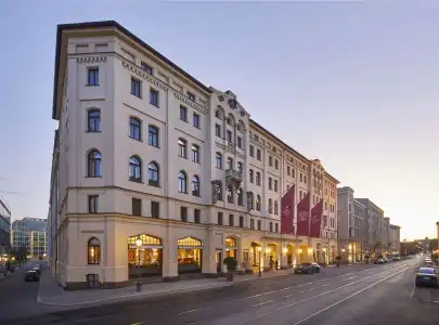 Vier Jahreszeiten Kempinski - 0