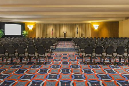 Sheraton Norfolk Waterside - 37