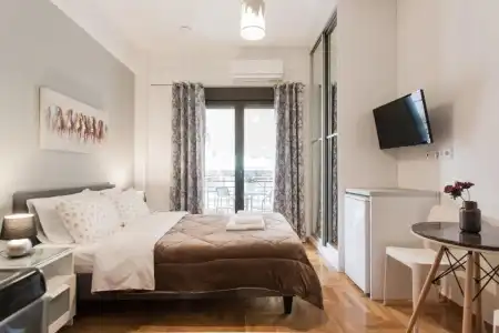 Nicholas Point Apartments and Rooms - 181