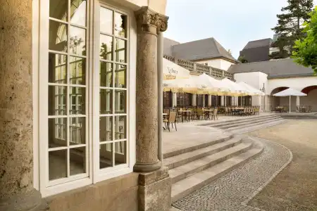 Ramada by Wyndham Nuernberg Parkhotel - 0