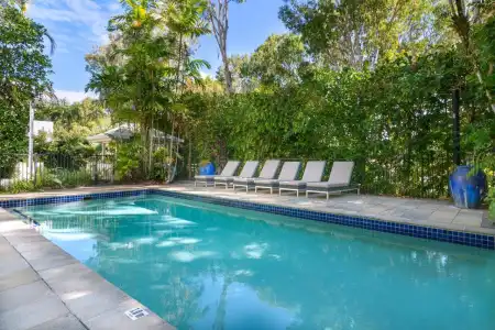 Mandalay Luxury Beachfront Apartments - 32