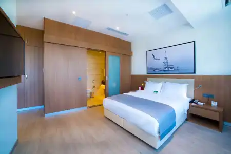 Ramada by Wyndham Old City - 2