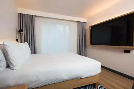 Hampton by Hilton London Park Royal - 42