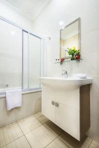 Greguar by Uhm - 104