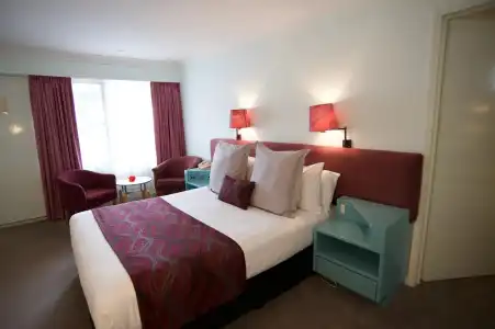 SureStay by Best Western The Clarence on Melville - 25