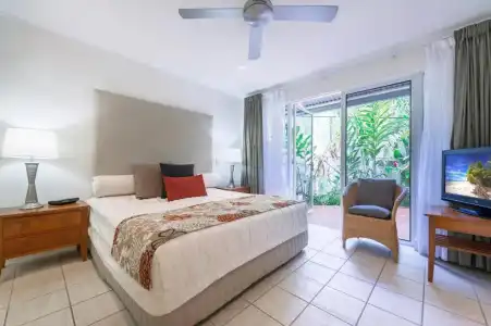 Mandalay Luxury Beachfront Apartments - 59