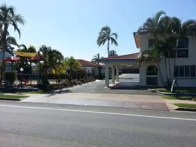 Tropic Coast Motel - 13