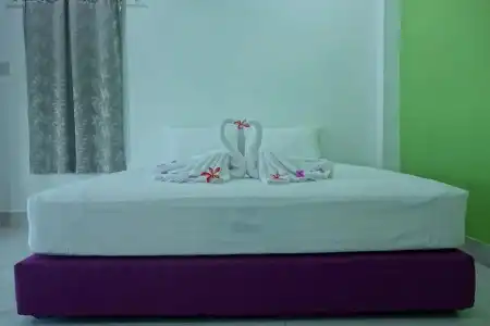Mook Ing Lay - 64