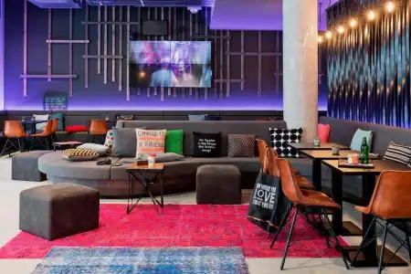 MOXY Frankfurt East - 7