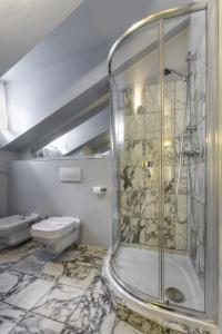 Black Star Suites - 24